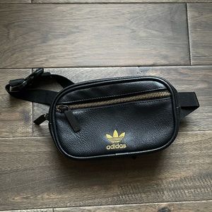Adidas pouch. Or crossbody bag. One size. One once.